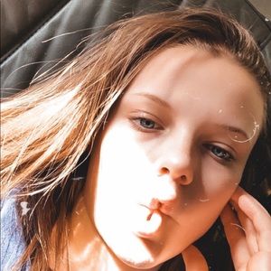 Meet your Posher, Alyssa